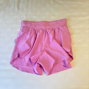 Fast and free lululemon shorts